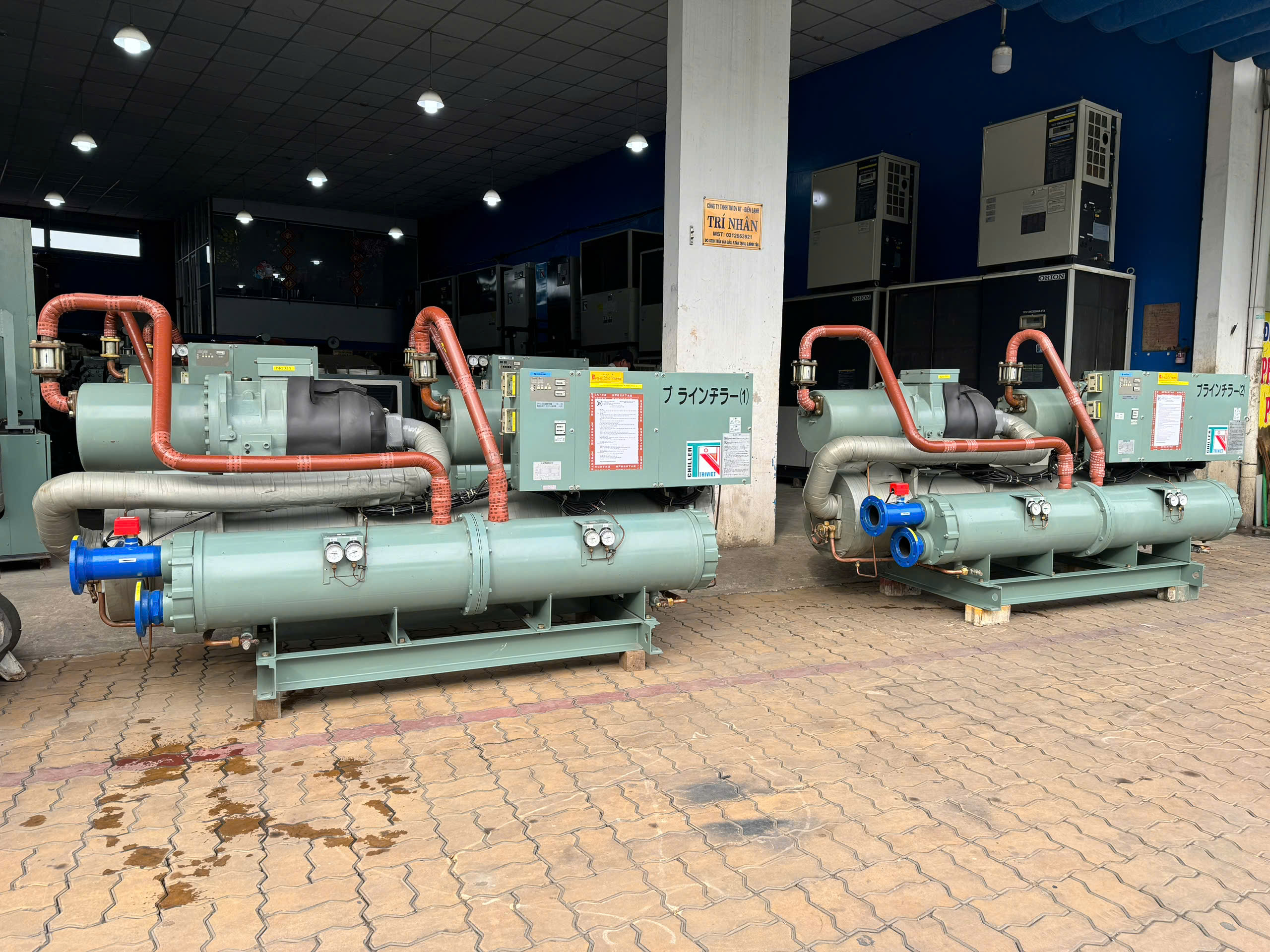 Vận chuyển máy Chiller Hitachi 100HP đến Long An